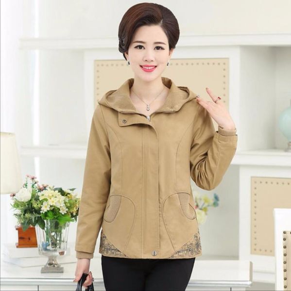 women's jackets -4xl 2021 spring fashion casual jacket mother short paragraph middle-aged ladies printing coat plus size clothing, Black;brown
women's jackets -4xl 2021 spring fashion casual jacket mother short paragraph middle-aged ladies printing coat plus size clothing, Black;brown