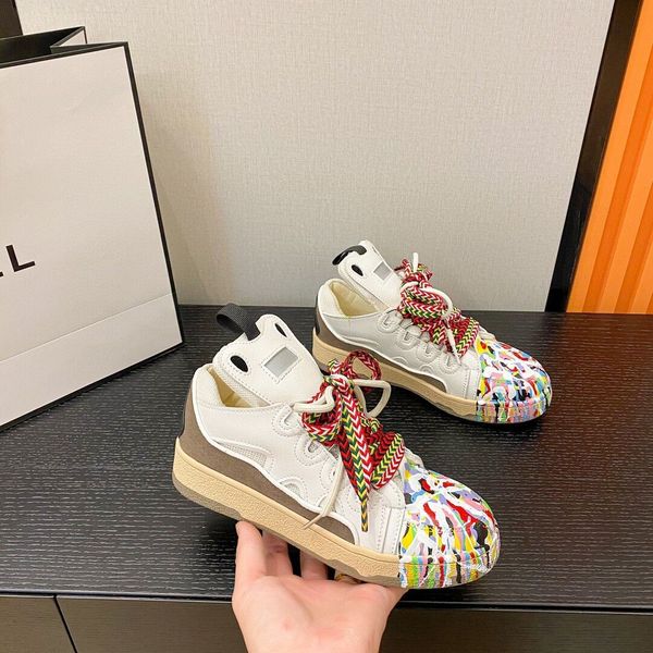 2021 autumn new langfan family graffiti toe long tongue casual shoes color matching foreign style single, Black
2021 autumn new langfan family graffiti toe long tongue casual shoes color matching foreign style single, Black