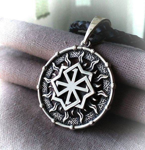 nordic myth creative viking sun wheel compass pendant long necklace male, Silver
nordic myth creative viking sun wheel compass pendant long necklace male, Silver