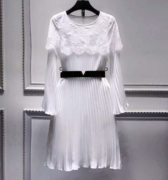 casual dresses xxl dress 2021 spring fashion style women o-neck lace patchwork flare sleeve belt mid-calf pleated for party, Black;gray
casual dresses xxl dress 2021 spring fashion style women o-neck lace patchwork flare sleeve belt mid-calf pleated for party, Black;gray