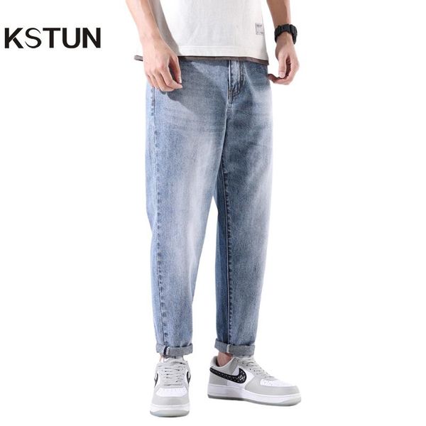 men's jeans mens light blue loose fit baggy pants wide leg 2021 summer harem clothes casual male denim trousers
men's jeans mens light blue loose fit baggy pants wide leg 2021 summer harem clothes casual male denim trousers