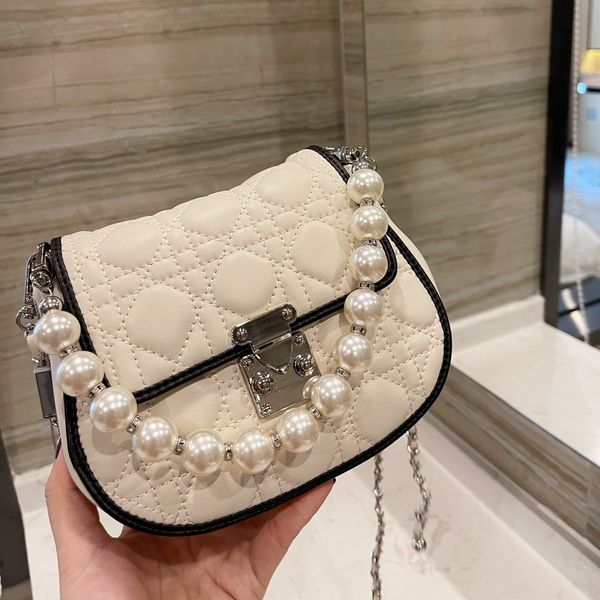 handbag ladies luxury designer bags 2021 fashion classic pearl chain messenger bag leather lady sheepskin single shoulder
handbag ladies luxury designer bags 2021 fashion classic pearl chain messenger bag leather lady sheepskin single shoulder