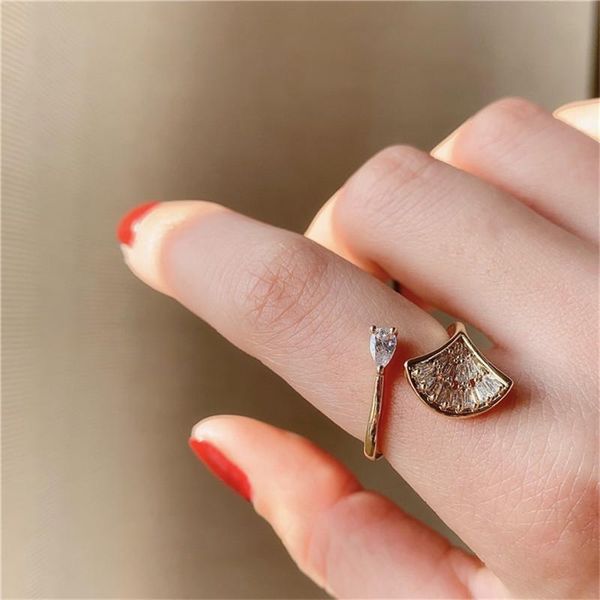 cluster rings trendy gold silver shape fan cubic zirconia waterdrop geometric for women ginkgo leaf minimalist open ring, Golden;silver
cluster rings trendy gold silver shape fan cubic zirconia waterdrop geometric for women ginkgo leaf minimalist open ring, Golden;silver