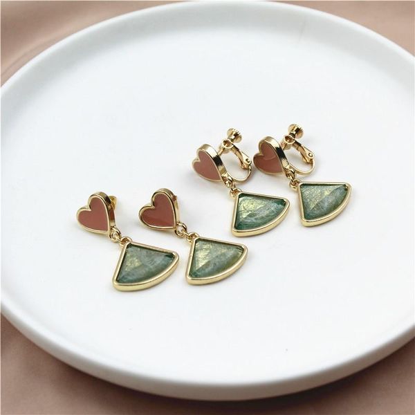 stud s925 earring heart - shaped texture fan geometry personality simple temperament, Golden;silver
stud s925 earring heart - shaped texture fan geometry personality simple temperament, Golden;silver
