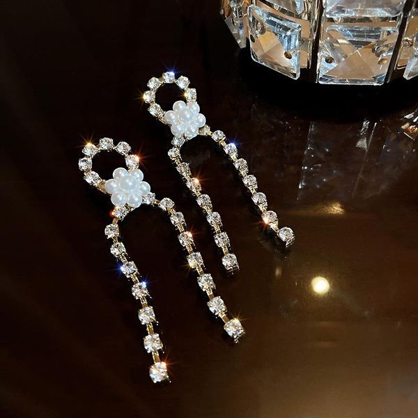dangle & chandelier temperament korean rhinestones long tassel earrings fashion women's beautiful imitation pearl flower jewelry access, Silver
dangle & chandelier temperament korean rhinestones long tassel earrings fashion women's beautiful imitation pearl flower jewelry access, Silver