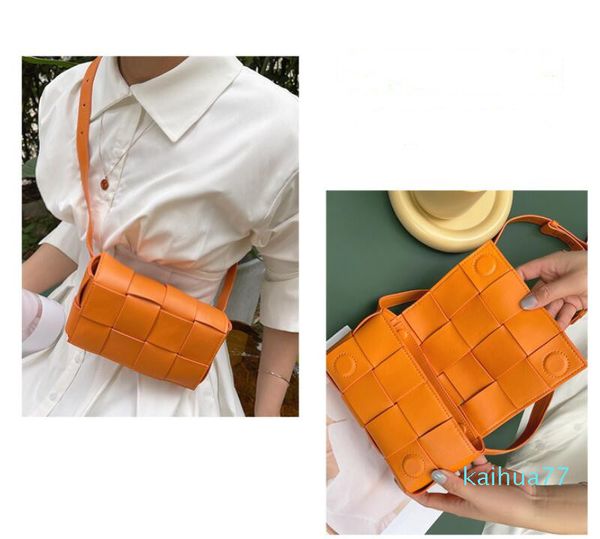 2021 luxury designer handbag waist bags women fashion messenger bag leisure temperament pleated plaid woven cow leather 2021
2021 luxury designer handbag waist bags women fashion messenger bag leisure temperament pleated plaid woven cow leather 2021