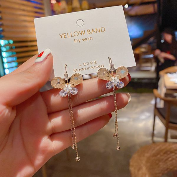 gold plated zircon butterfly tassel earrings fashionable and versatile, Silver 
gold plated zircon butterfly tassel earrings fashionable and versatile, Silver