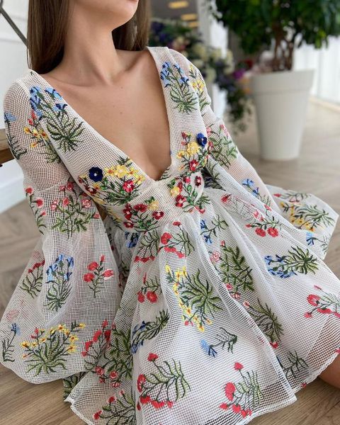 casual dresses women dress mesh embroidery cute lantern sleeve backless v-neck long vestido feminino donsignet, Black;gray
casual dresses women dress mesh embroidery cute lantern sleeve backless v-neck long vestido feminino donsignet, Black;gray