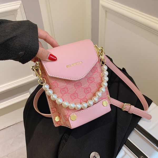 luxury handbags messenger bag female new fashion embossed small square pearl portable shoulder red mobile phone bag
luxury handbags messenger bag female new fashion embossed small square pearl portable shoulder red mobile phone bag