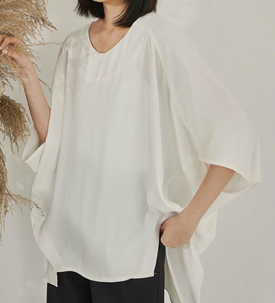 women's 2021 loose korean style fashion bat sleeve blouse black white color o-neck oversized shirts al1593 blouses &
women's 2021 loose korean style fashion bat sleeve blouse black white color o-neck oversized shirts al1593 blouses &