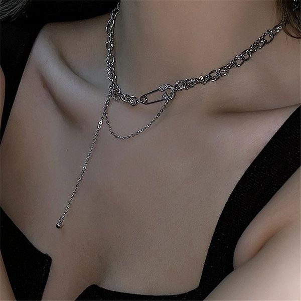 chokers minimalist exquisite bling crystal pins choker necklaces fashion party wedding jewelry vintage tassel chain necklace temperament, Golden;silver
chokers minimalist exquisite bling crystal pins choker necklaces fashion party wedding jewelry vintage tassel chain necklace temperament, Golden;silver