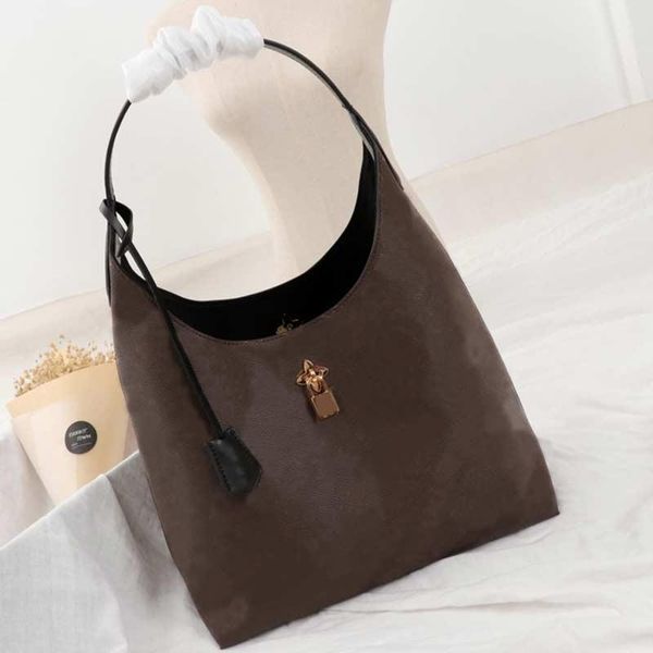 large womens tote handbag fashion women shoulder bag ladies hand bag trend retro handbag fashion leather bags, Black;red
large womens tote handbag fashion women shoulder bag ladies hand bag trend retro handbag fashion leather bags, Black;red
