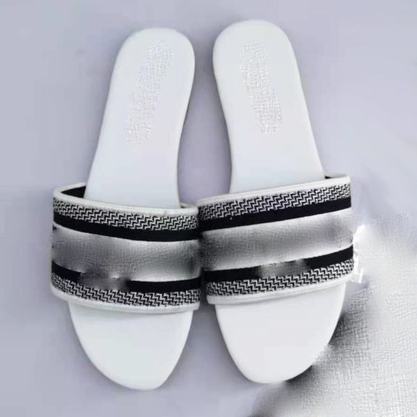 luxurys designers slippers women sandals cowhide woven embroidered flat bottom comfortable metal button one line summer shoes, Black
luxurys designers slippers women sandals cowhide woven embroidered flat bottom comfortable metal button one line summer shoes, Black
