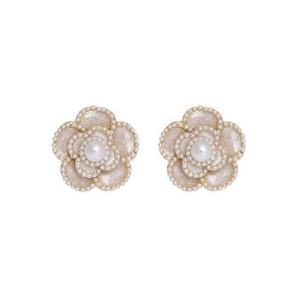 dangle earrings korean camellia light luxury small fragrant wind s925 silver needle fashion female pearl
dangle earrings korean camellia light luxury small fragrant wind s925 silver needle fashion female pearl