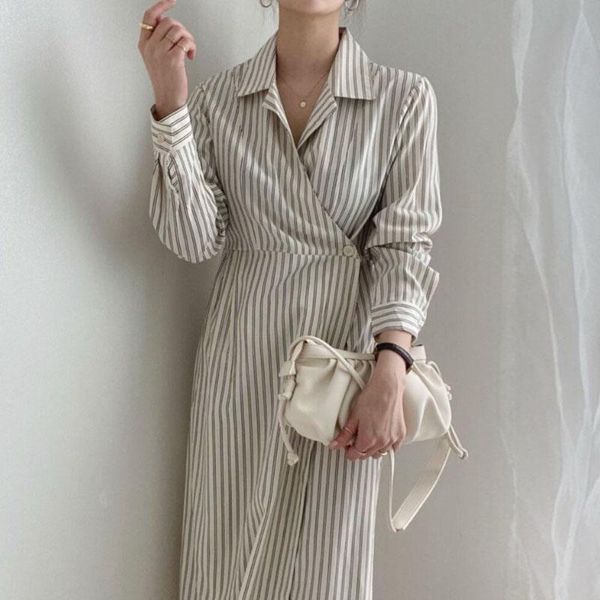 casual dresses korean chic early autumn style french lapel side button design long striped cotton and linen dress women, Black;gray
casual dresses korean chic early autumn style french lapel side button design long striped cotton and linen dress women, Black;gray