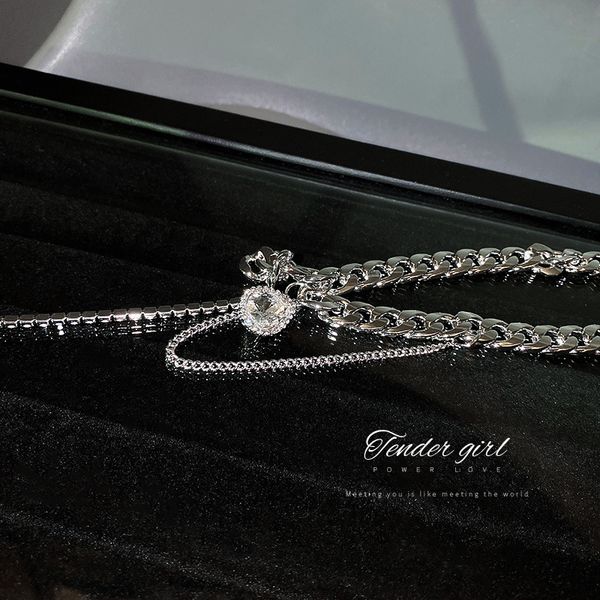diamond inlaid water drop necklace exaggerated temperament clavicle chain simple personality design fashionable lady pendant, Black
diamond inlaid water drop necklace exaggerated temperament clavicle chain simple personality design fashionable lady pendant, Black