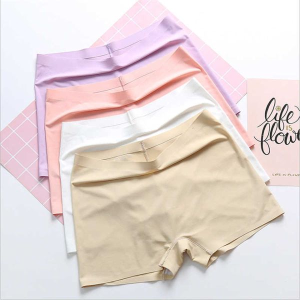 women's panties seamless underwear cotton crotch antibacterial boxer shorts women 's safety pants thin spring and summer, Black;white
women's panties seamless underwear cotton crotch antibacterial boxer shorts women 's safety pants thin spring and summer, Black;white