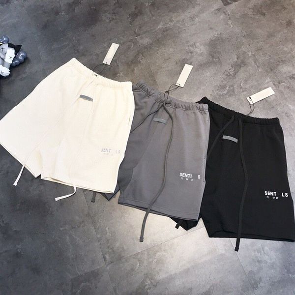 high version spring and summer 21 new fashion reflective screw back pocket three color casual simple couple shorts, White;black
high version spring and summer 21 new fashion reflective screw back pocket three color casual simple couple shorts, White;black