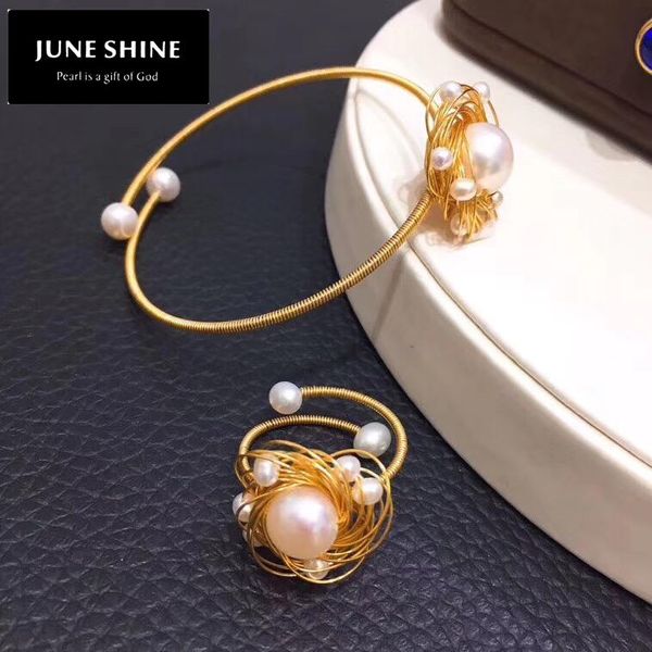 bracelet, earrings & necklace js003 pearls bracelet and ring jewelry set . white , fresh water pearl, Black
bracelet, earrings & necklace js003 pearls bracelet and ring jewelry set . white , fresh water pearl, Black