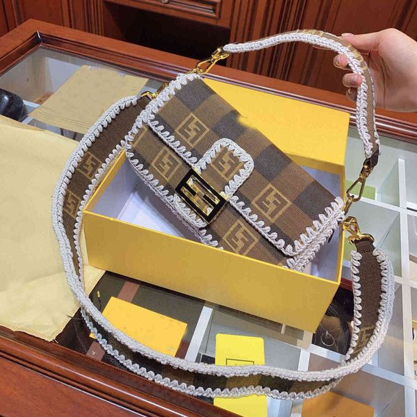 fend old flower embroidery handbag middle ancient bag women's wide shoulder strap french stick bag 2021 new fashion letter retro small3
fend old flower embroidery handbag middle ancient bag women's wide shoulder strap french stick bag 2021 new fashion letter retro small3