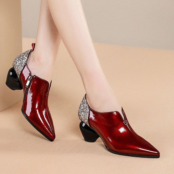 dress shoes 2021 autumn thick heel pointed deep mouth leather large gree high-heeled, Black
dress shoes 2021 autumn thick heel pointed deep mouth leather large gree high-heeled, Black