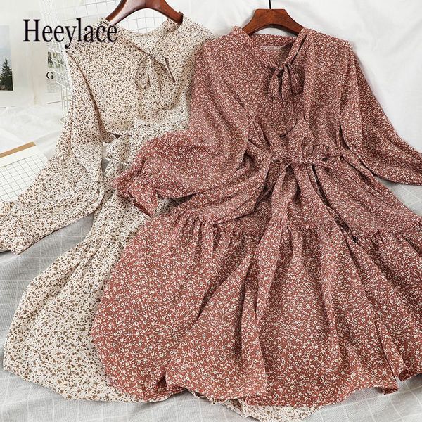 casual dresses 2021 autumn women dress for female long sleeve chiffon shirt a-line midi winter bow collar floral vestidos vintage, Black;gray
casual dresses 2021 autumn women dress for female long sleeve chiffon shirt a-line midi winter bow collar floral vestidos vintage, Black;gray