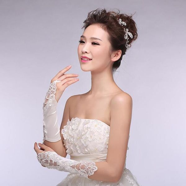 bridal gloves white lace wedding women wrist length long appliqued crystal beaded fingerless guantes boda
bridal gloves white lace wedding women wrist length long appliqued crystal beaded fingerless guantes boda