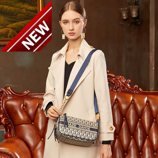 new product recommendation niche single women's 2022 autumn and winter fashion luxury wide shoulder belt messenger bag
new product recommendation niche single women's 2022 autumn and winter fashion luxury wide shoulder belt messenger bag