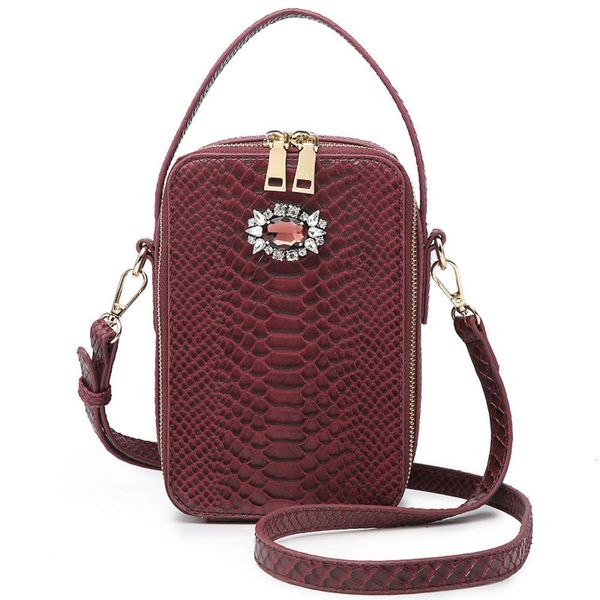 2021 autumn and winter fashion snake pattern mobile phone bag women's tide belt diamond single shoulder messenger hands
2021 autumn and winter fashion snake pattern mobile phone bag women's tide belt diamond single shoulder messenger hands