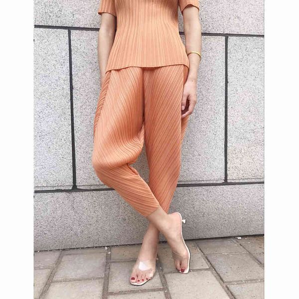 pants summer women's pleated cropped miyak fold fashionable large size loose and thin solid color tapered pants tied, White
pants summer women's pleated cropped miyak fold fashionable large size loose and thin solid color tapered pants tied, White