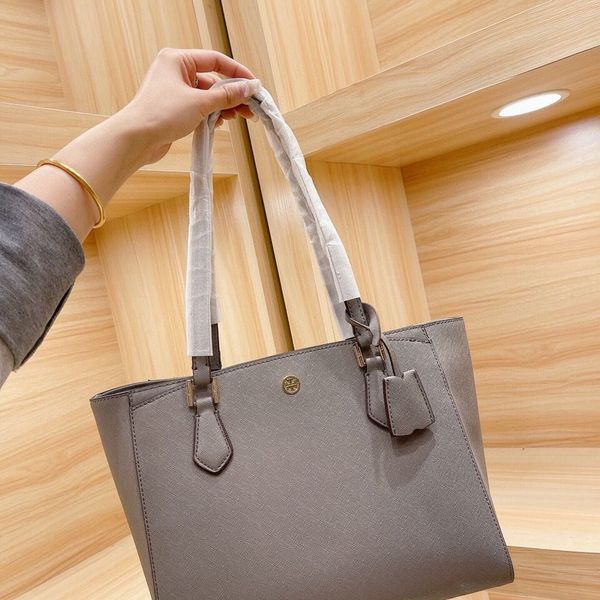 wholesale factory direct sale fashion women's bag tb cowhide cross single shoulder hand bag yw luxurys luxurys designers bag yw
wholesale factory direct sale fashion women's bag tb cowhide cross single shoulder hand bag yw luxurys luxurys designers bag yw