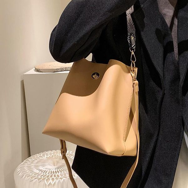evening bags autumn 2021 women's french crossbody shoulder bucket underarm dual purpose
evening bags autumn 2021 women's french crossbody shoulder bucket underarm dual purpose