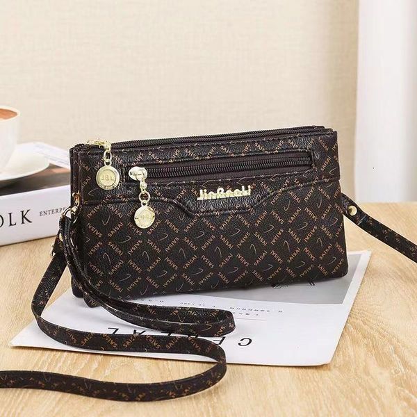 messenger bags messenger bags2021 fashion shoulder women's slant across small middle aged mother letter bag
messenger bags messenger bags2021 fashion shoulder women's slant across small middle aged mother letter bag