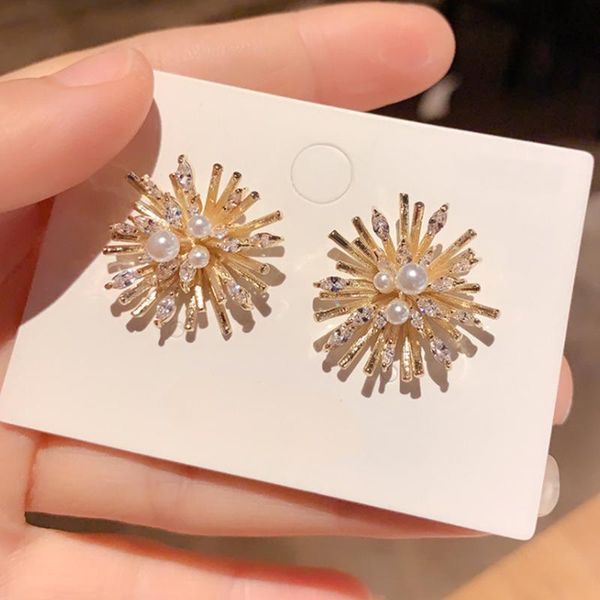 stud uilz 2021 fashion design fireworks chic earrings for women zirconia flower wedding jewelry oorbellen accessories, Golden;silver
stud uilz 2021 fashion design fireworks chic earrings for women zirconia flower wedding jewelry oorbellen accessories, Golden;silver