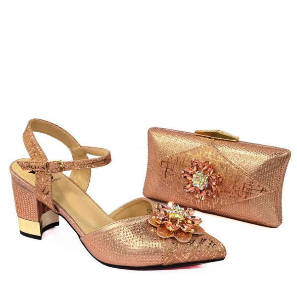 golden back air women's middle heel buckle pointed fashion sandals with hand bag, dinner and wedding suit, Black
golden back air women's middle heel buckle pointed fashion sandals with hand bag, dinner and wedding suit, Black