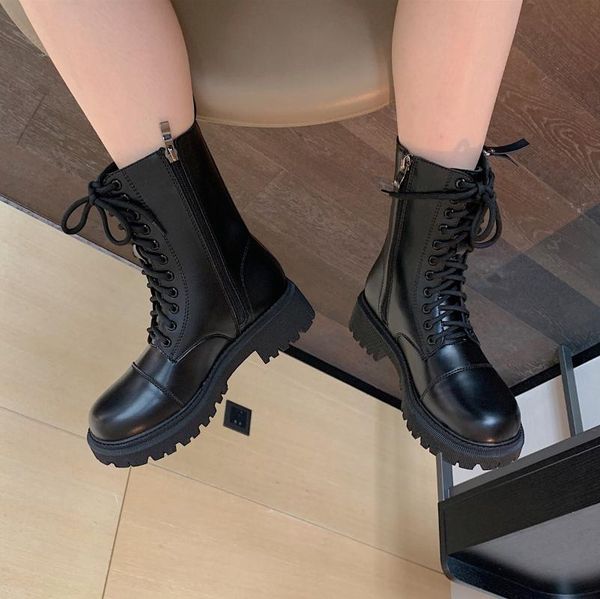 boots 2021 autumn women's round toe waterproof platform lace-up zipper non-slip bottom mid-heel short, Black
boots 2021 autumn women's round toe waterproof platform lace-up zipper non-slip bottom mid-heel short, Black