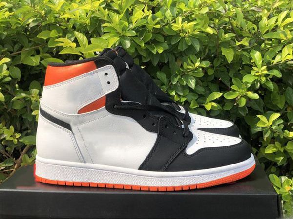 shoes authentic 1 og electro orange basketball buckle crisp 4.0 1s white orange-black women men sneakers patina 555088-033
shoes authentic 1 og electro orange basketball buckle crisp 4.0 1s white orange-black women men sneakers patina 555088-033