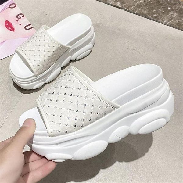 slippers women bling female shoes rubber beach sandals for ladies platform flip flops weave slides 2021 summer woman, Black
slippers women bling female shoes rubber beach sandals for ladies platform flip flops weave slides 2021 summer woman, Black