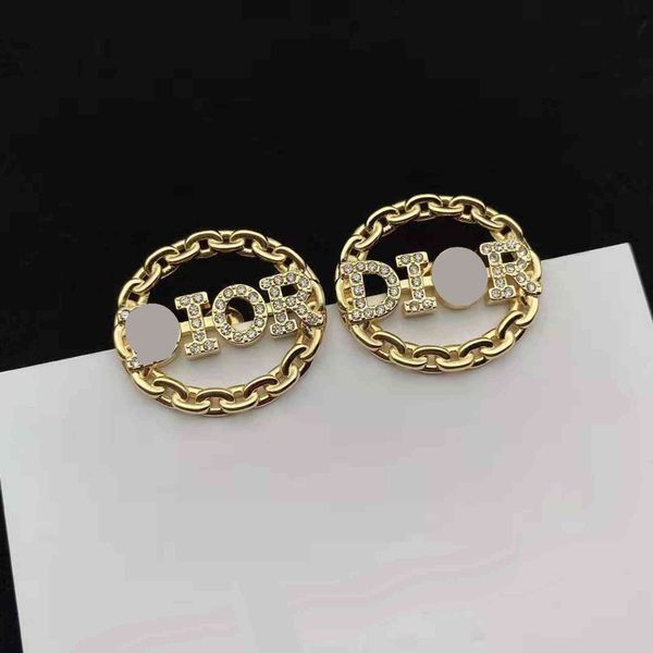 factory specials aa 21 new letter fashion temperament silver needle earrings brass senior personality women, Golden
factory specials aa 21 new letter fashion temperament silver needle earrings brass senior personality women, Golden
