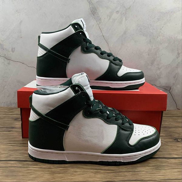 new exclusive high classic athletic skateboard shoes spartan green fashion sneakers good quality ship with box 
new exclusive high classic athletic skateboard shoes spartan green fashion sneakers good quality ship with box