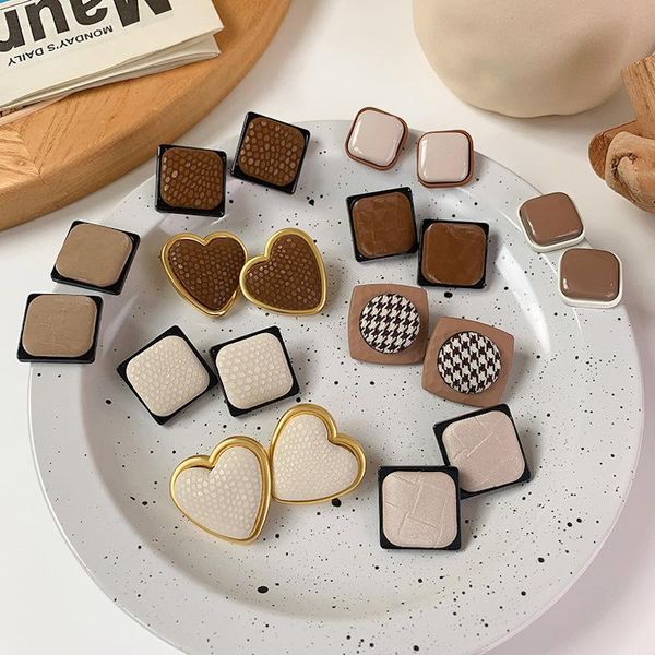 stud 2021 heart square leather earrings for women multi design ear jewelry party gifts drop, Golden;silver
stud 2021 heart square leather earrings for women multi design ear jewelry party gifts drop, Golden;silver
