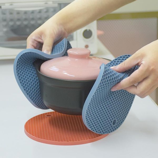 mats & pads kitchen accessories thickened honeycomb silicone mat round placemat western food pot heat insulation pad non-slip
mats & pads kitchen accessories thickened honeycomb silicone mat round placemat western food pot heat insulation pad non-slip