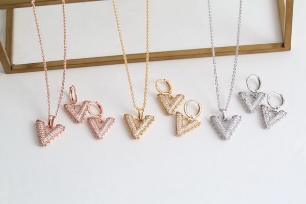 europe america fashion style jewelry sets lady women gold/silver/rose-colour hardware engraved v initials settings full diamond pendant neck
europe america fashion style jewelry sets lady women gold/silver/rose-colour hardware engraved v initials settings full diamond pendant neck