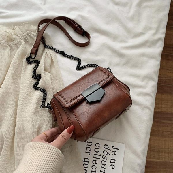 cross body pu ladies retro leather messenger bag one-shoulder women's luxury handbag designer portable
cross body pu ladies retro leather messenger bag one-shoulder women's luxury handbag designer portable