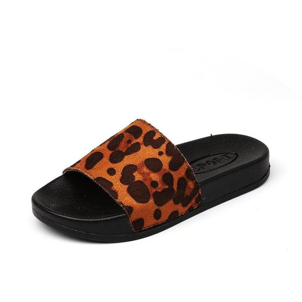 slipper children slippers girl' soft-soled anti-skid indoor and outdoor leopard kids summer girl shoes, Black;grey
slipper children slippers girl' soft-soled anti-skid indoor and outdoor leopard kids summer girl shoes, Black;grey