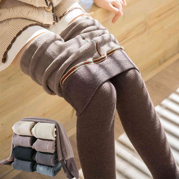 leggings style cashmere thickened warm girls' step on pantyhose winter vertical striped, Black
leggings style cashmere thickened warm girls' step on pantyhose winter vertical striped, Black