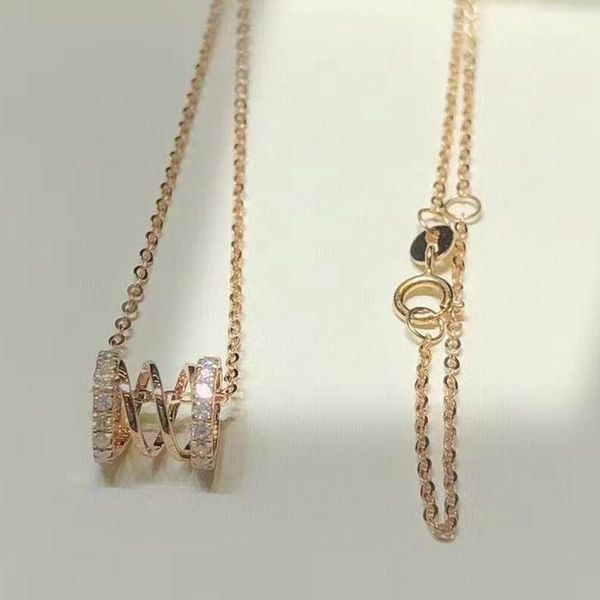 fashion shinning cylindrical solid pendant necklace with cubic zirconia rose gold color short chain for women jewelry necklaces, Silver
fashion shinning cylindrical solid pendant necklace with cubic zirconia rose gold color short chain for women jewelry necklaces, Silver