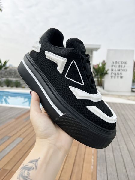 fashion men shoe designer women leather lace up platform oversized sole sneakers white black mens womens luxury velvet suede casual shoes 11
fashion men shoe designer women leather lace up platform oversized sole sneakers white black mens womens luxury velvet suede casual shoes 11