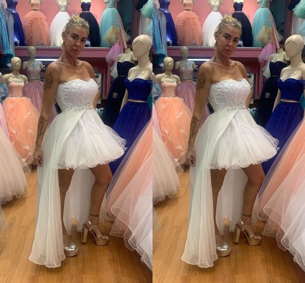 2021 white high low prom dresses strapless tulle chiffon overskirt a line beaded lace applique custom made cocktail party evening gown vesti, Black
2021 white high low prom dresses strapless tulle chiffon overskirt a line beaded lace applique custom made cocktail party evening gown vesti, Black