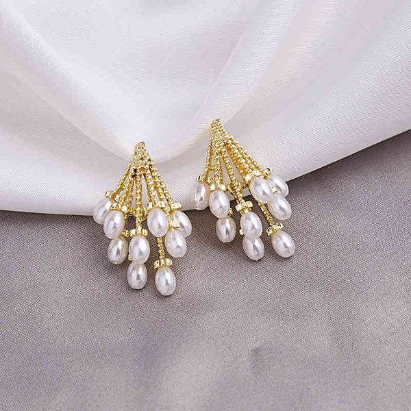 925 silver needle baroque pearl earrings french net red simple sweet high grade earrings for women
925 silver needle baroque pearl earrings french net red simple sweet high grade earrings for women
